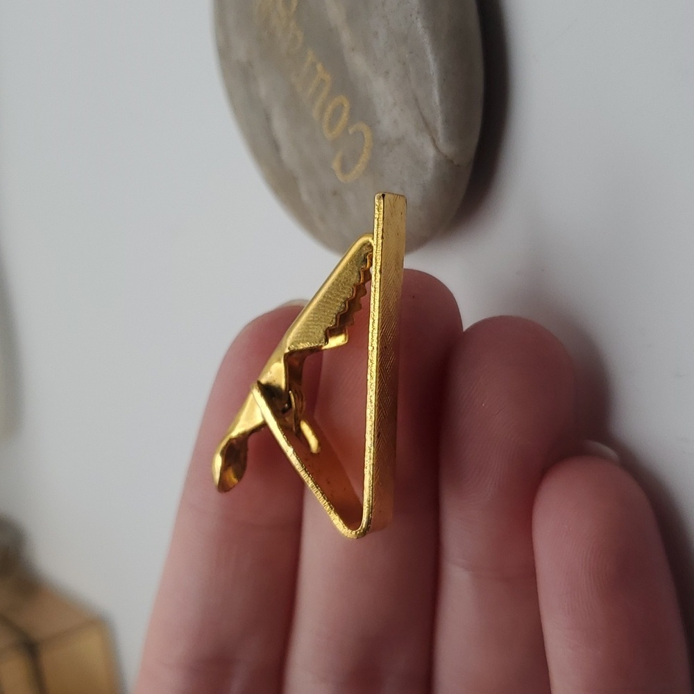 Vintage gold tone tie clip unisex